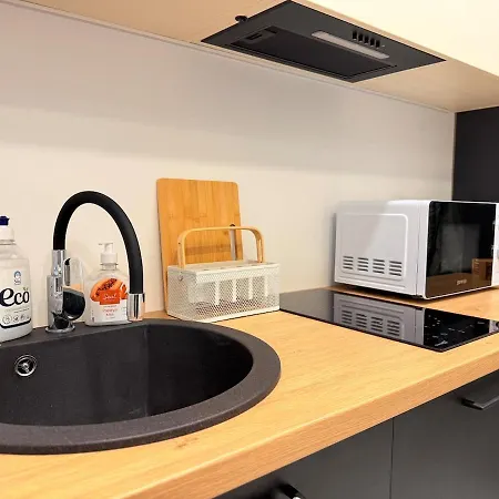 1 Bedroom Centre - 4 Guests - Wifi - Smart Tv Διαμέρισμα *