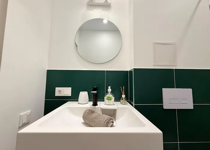 Cozy Apartment - Matisa Street Apartment *